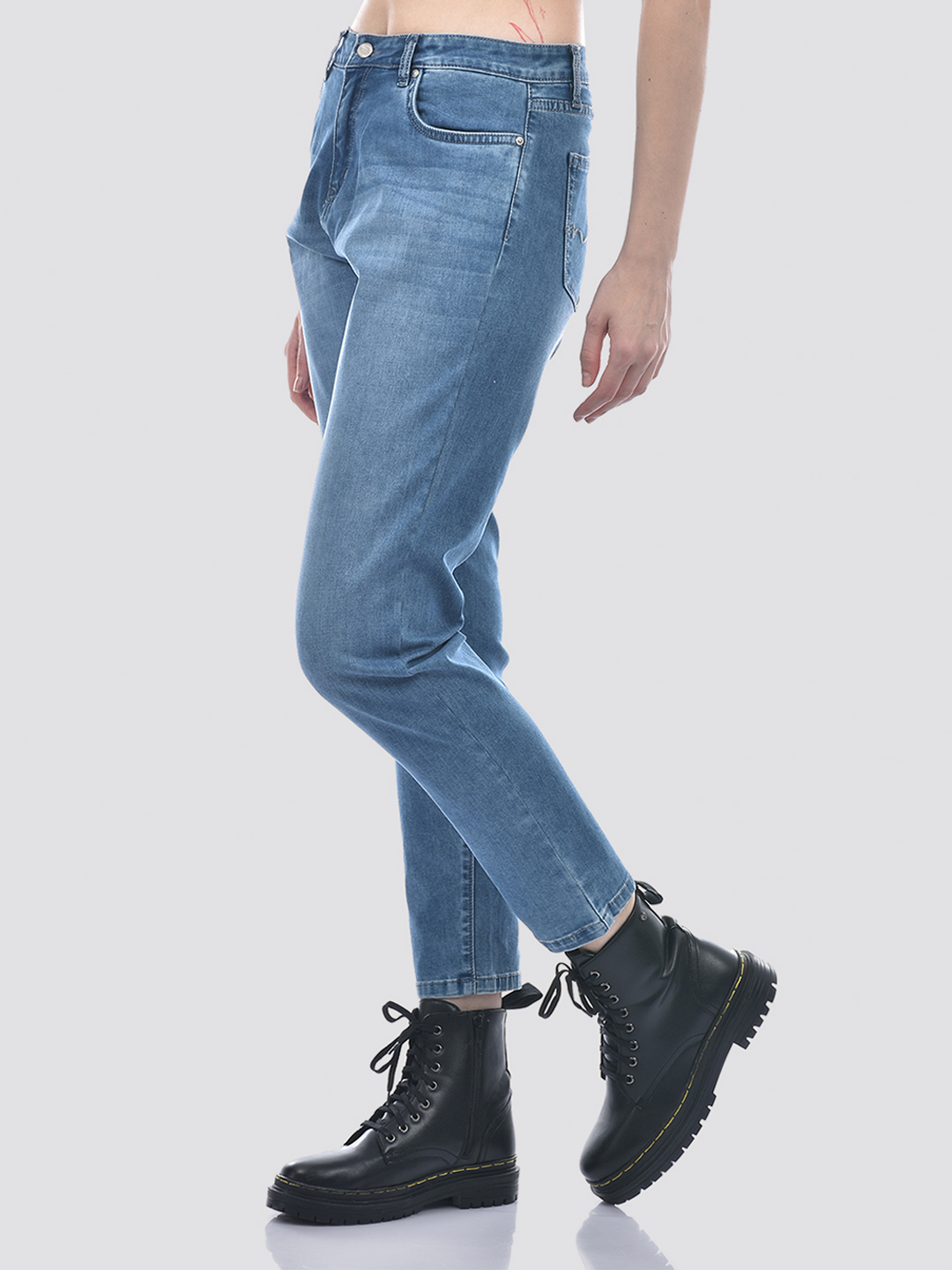 Numero Uno Women Blue Tapered Fit Sustainable Jeans